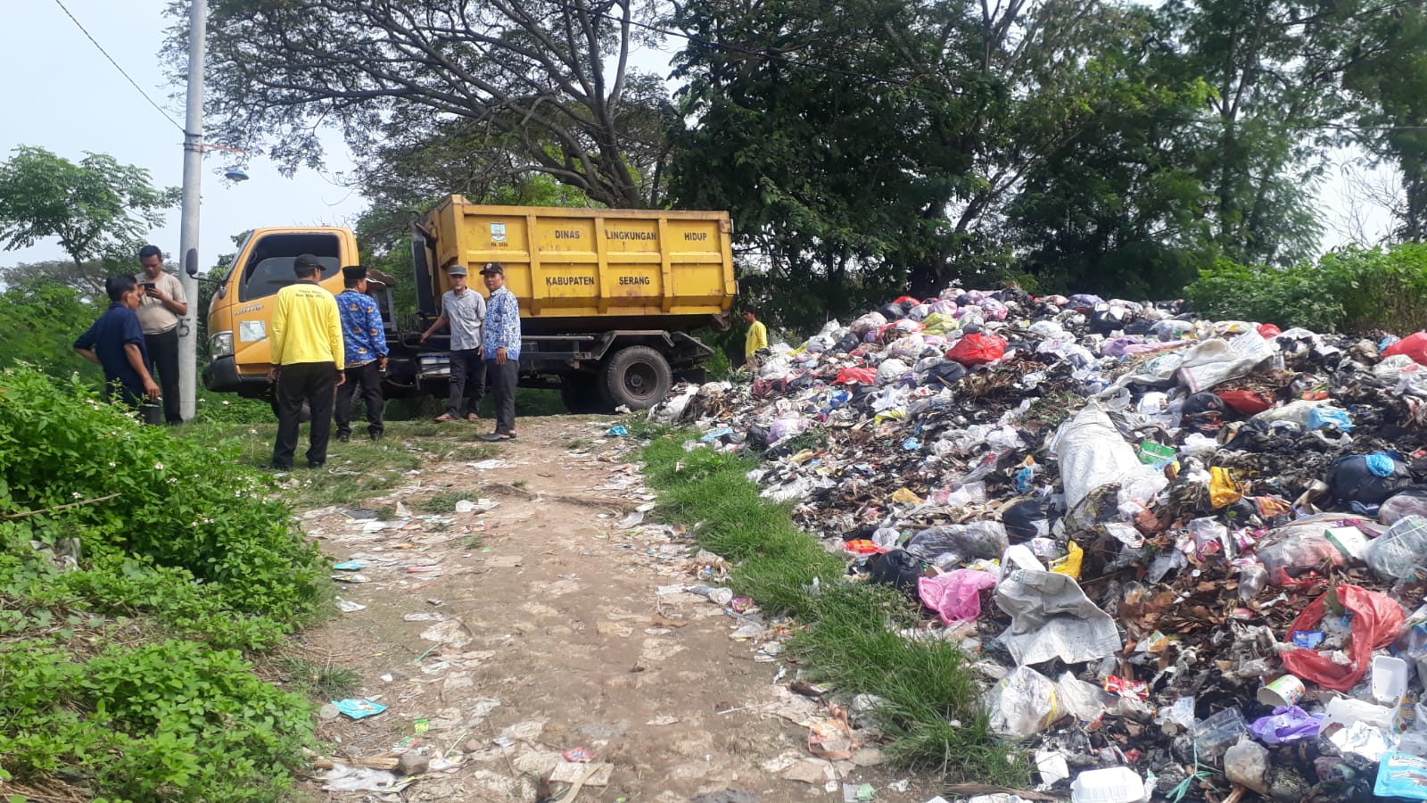 grebeg-sampah-desa-teras