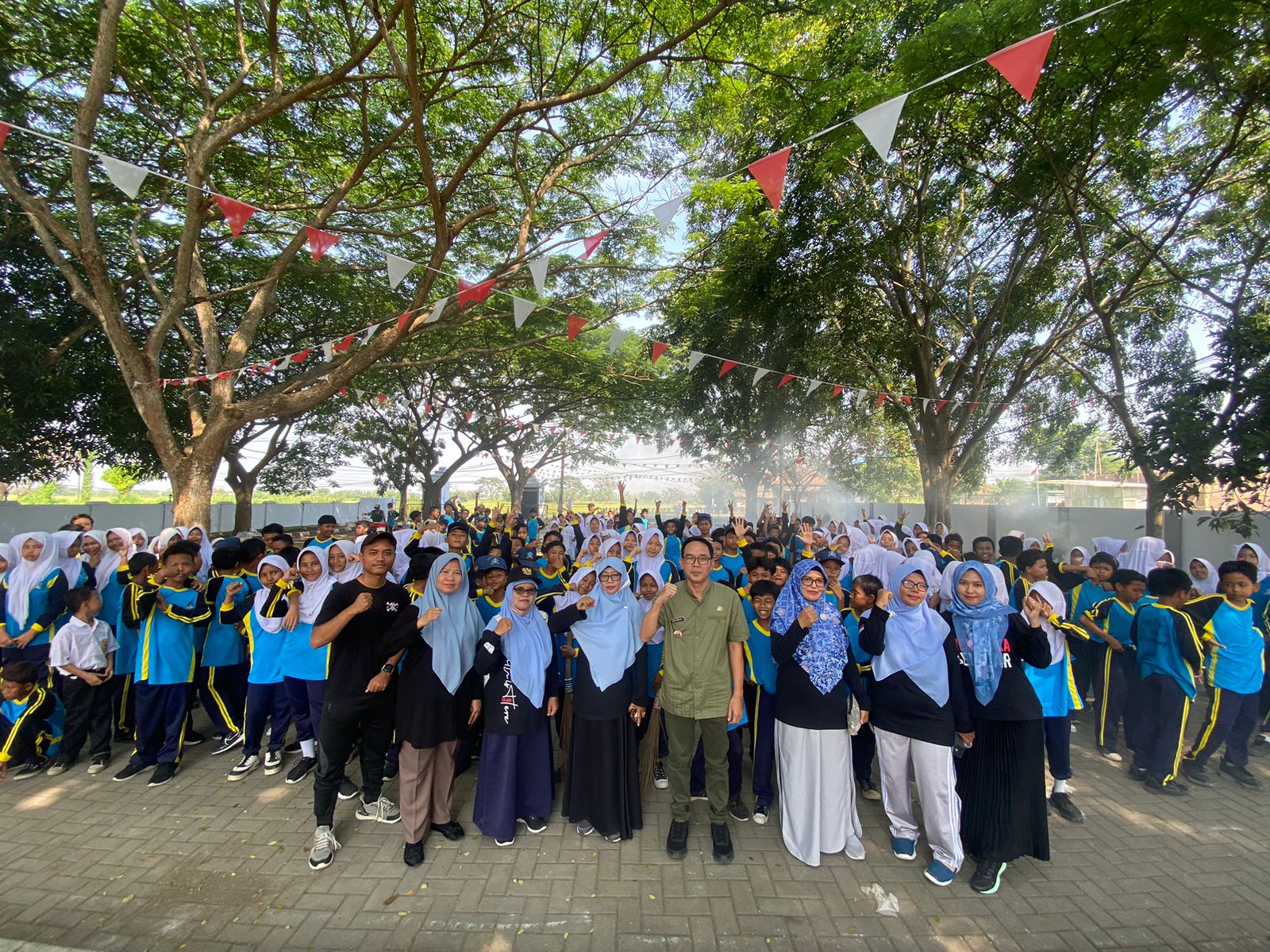kunjungan-siswa-smp-n-1-carenang