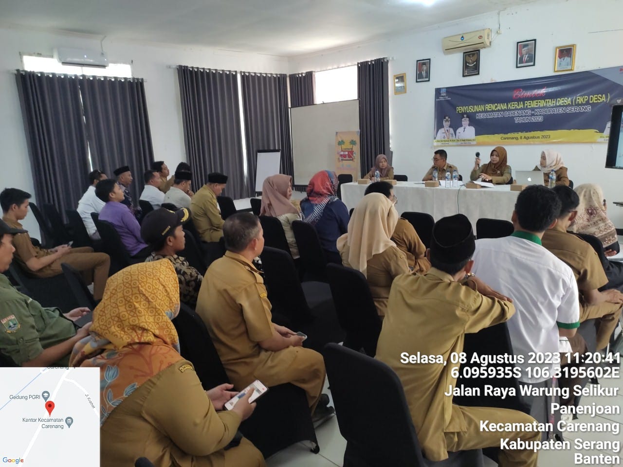 rapat-minggon-kecamatan-carenang